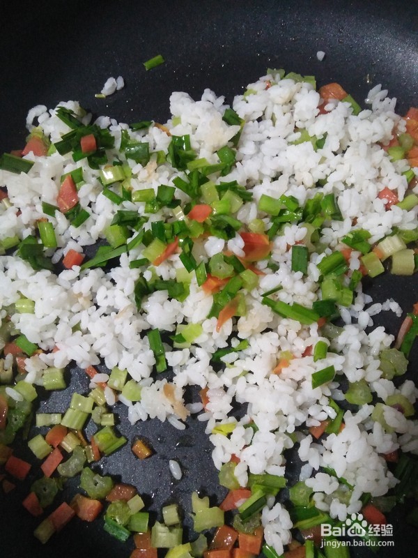 鸡蛋炒饭的做法