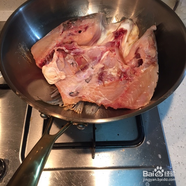 营养美味的家常鱼头泡饼