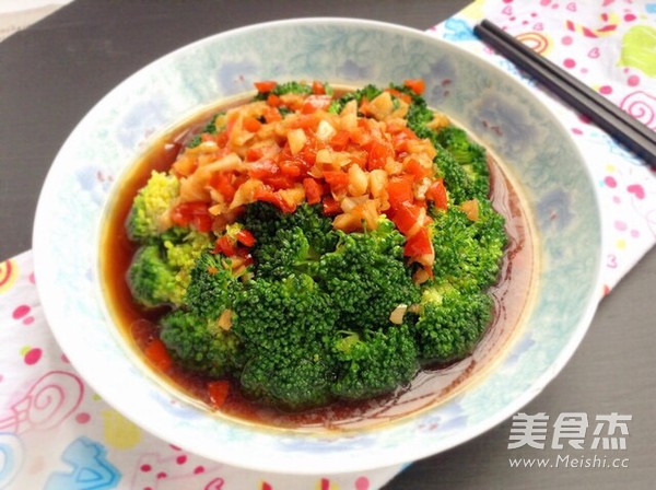 蒜香西兰花的做法