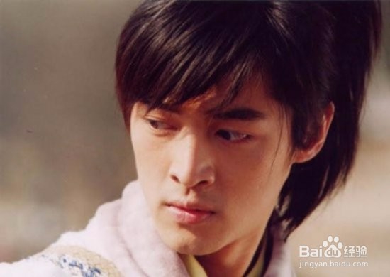 客观评价胡歌长相,需要细细品味,脸型是硬伤