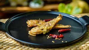 家传酥脆小黄鱼的做法