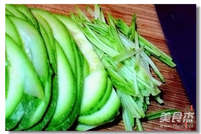 糊辣瓜丝的做法