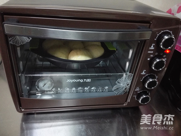 薏仁玫瑰餐包