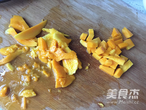 芒果西米露的做法