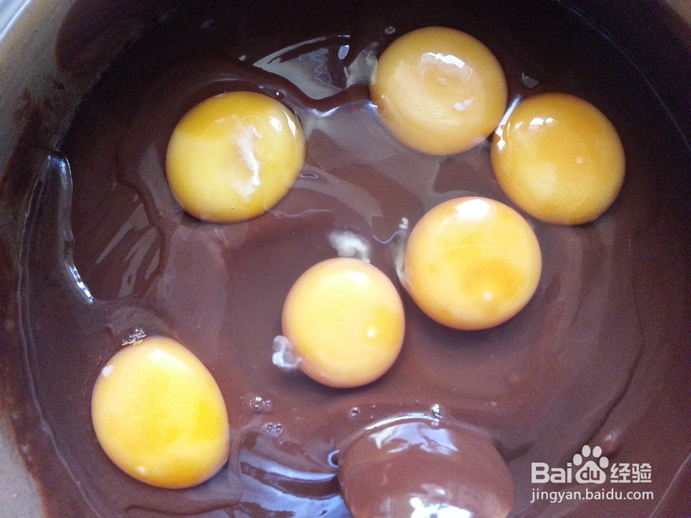 无面粉巧克力蛋糕：只需三种食材简单做