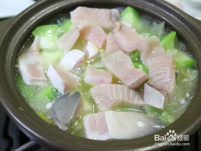 怎样做出家常菜系列之丝瓜鱼片砂锅