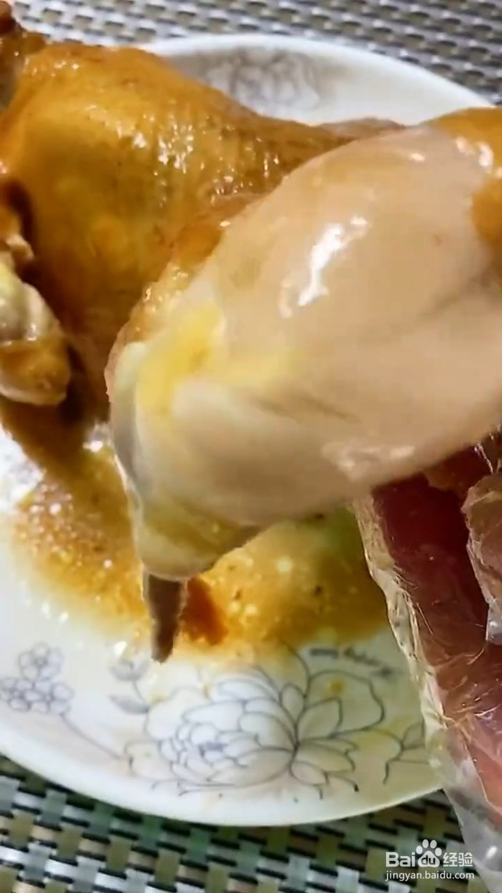 如何制作好吃的电饭煲盐焗鸡