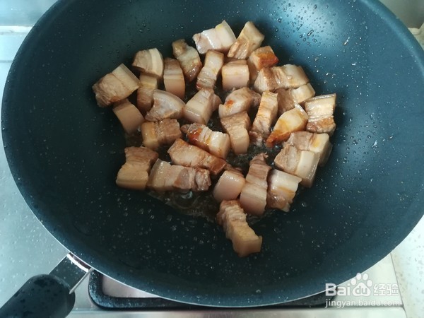 板栗红烧肉的做法