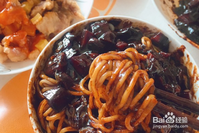 做韩式炸酱面的步骤