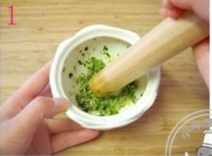 好煮妇如何看“脸色”做菜-蒜蓉马齿菜