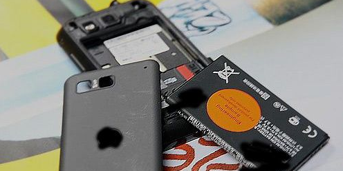 手机掉水里怎么办