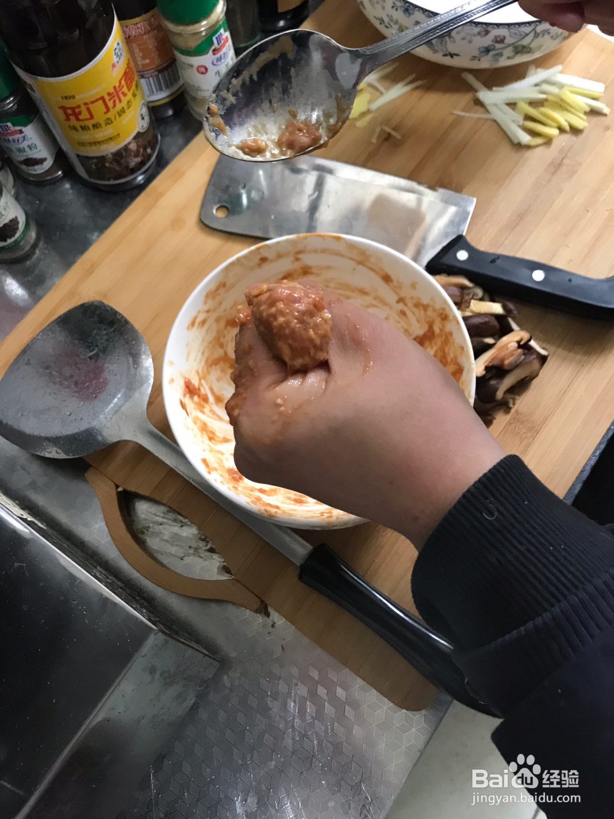 妈妈牌豆芽丸子汤的做法