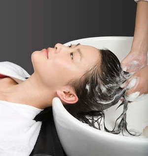 产后用药水洗澡对身体有帮助,在这里就为朋友们推荐几种比较有用的