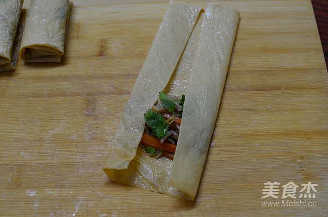 香菜腐皮卷的做法