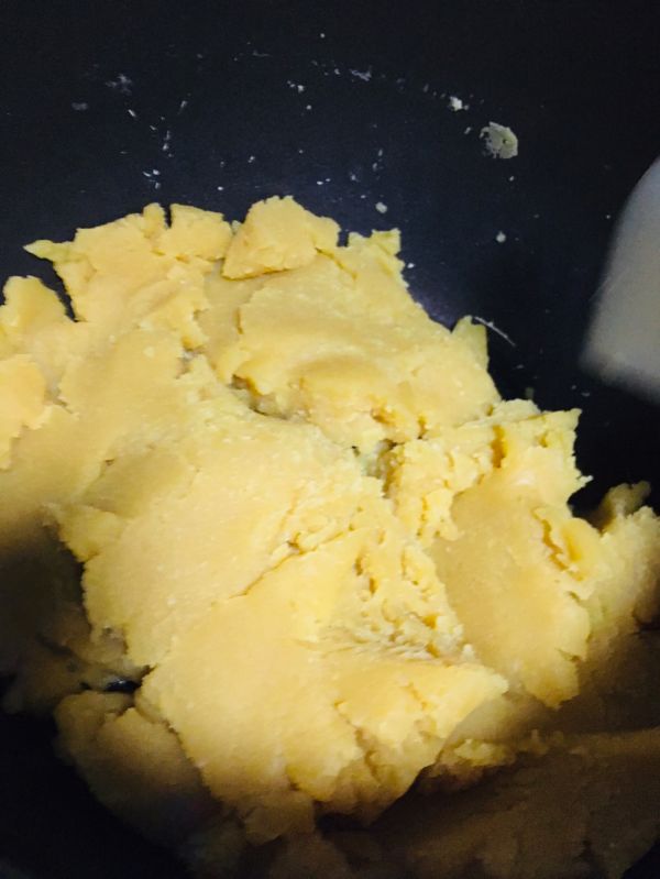 广式金沙奶黄柿子月饼