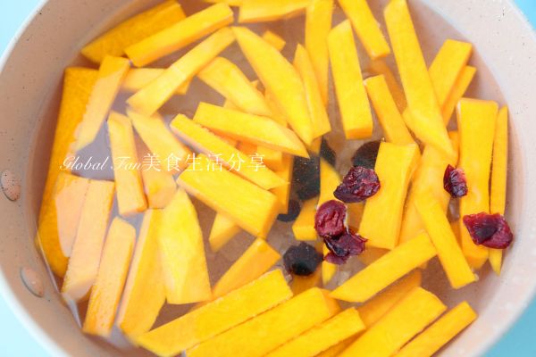 冰糖蔓越莓山楂南瓜羹