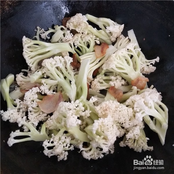 腊肉烧花菜的做法