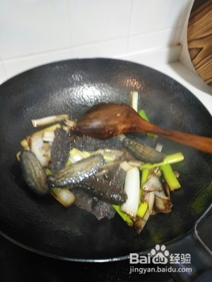青岛人最爱的葱爆海参
