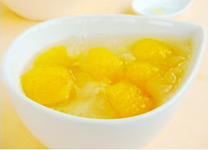 夏日靓汤——枇杷银耳汤