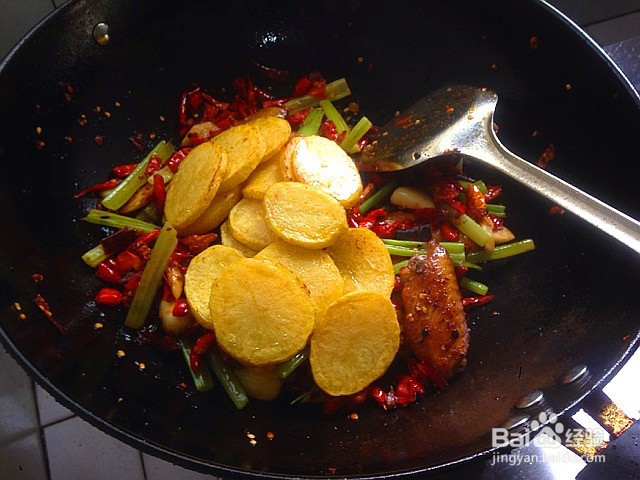 干锅鸡翅的做法