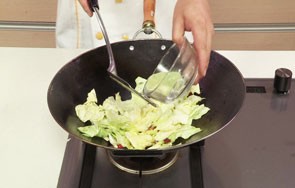 如何做手撕包菜