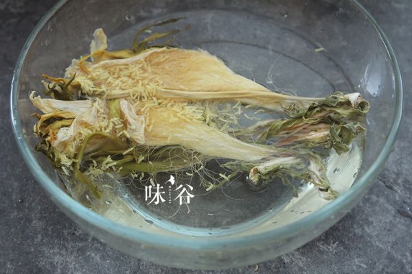 老火靓汤之霸王花排骨汤