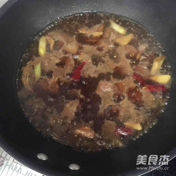 土豆炖牛肉的做法