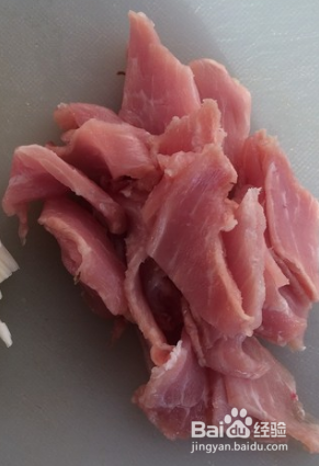 高蛋白、低脂肪的平菇炒肉，可增强抵抗力