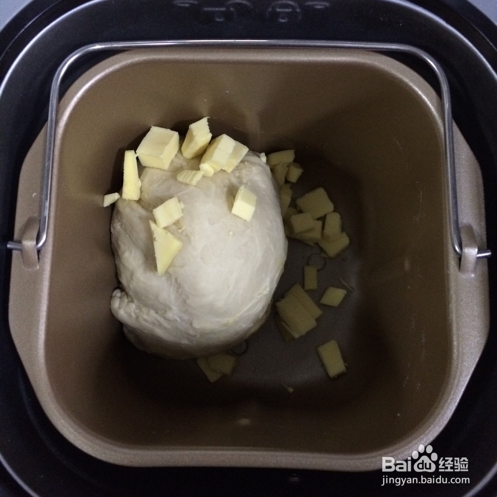 肉松香肠面包的做法