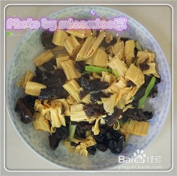 木耳炒腐竹怎么做才好吃