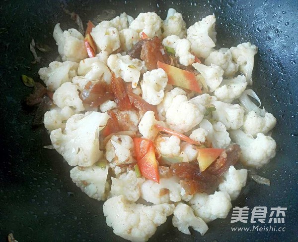 熟肉片烩花菜