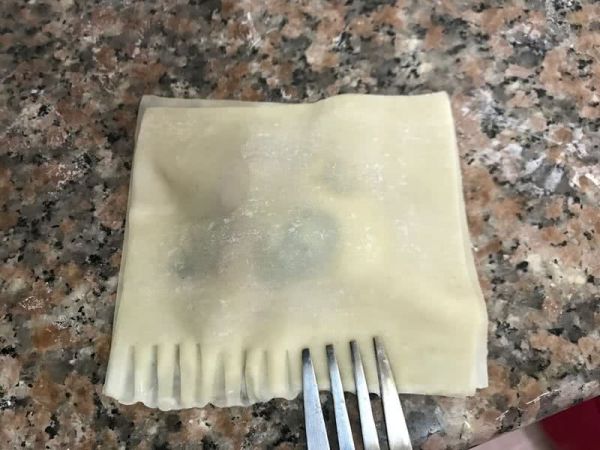 西兰花鹌鹑蛋咖喱饼