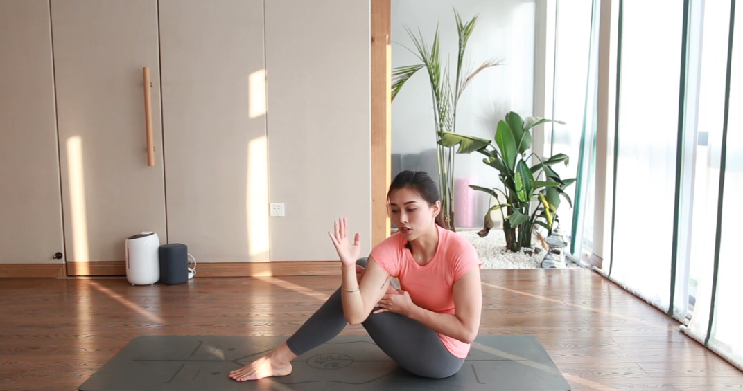 瑜伽蜻蜓式怎么提升睡眠质量