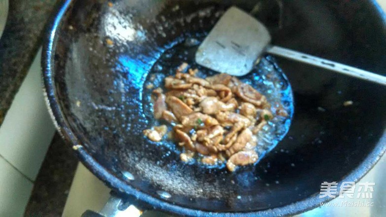 茭白炒肉片的做法