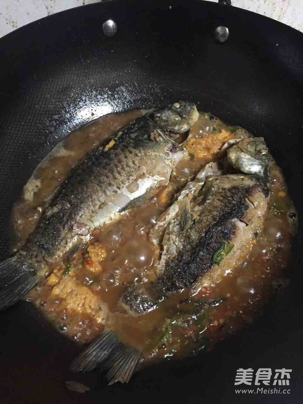 红烧鲫鱼的做法