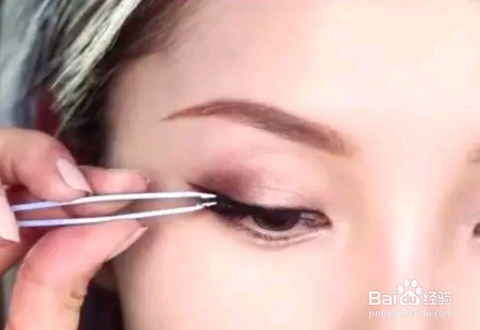 怎么简单化妆?为什么要化妆?化妆需要什么工具