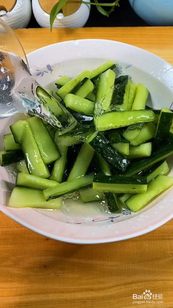 爽口黄瓜条的做法