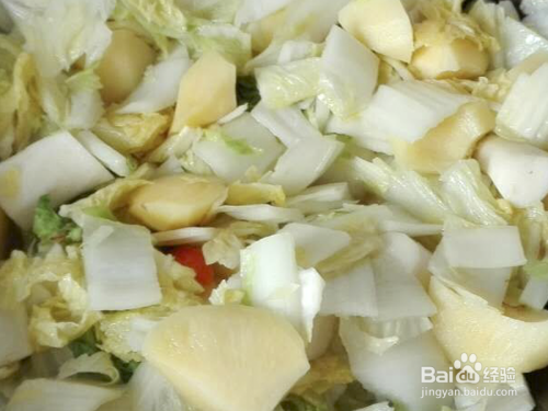 骨头汤炖白菜的做法