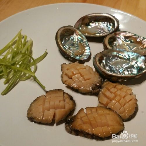 吃货美食-葱香鲍鱼蒸蛋！