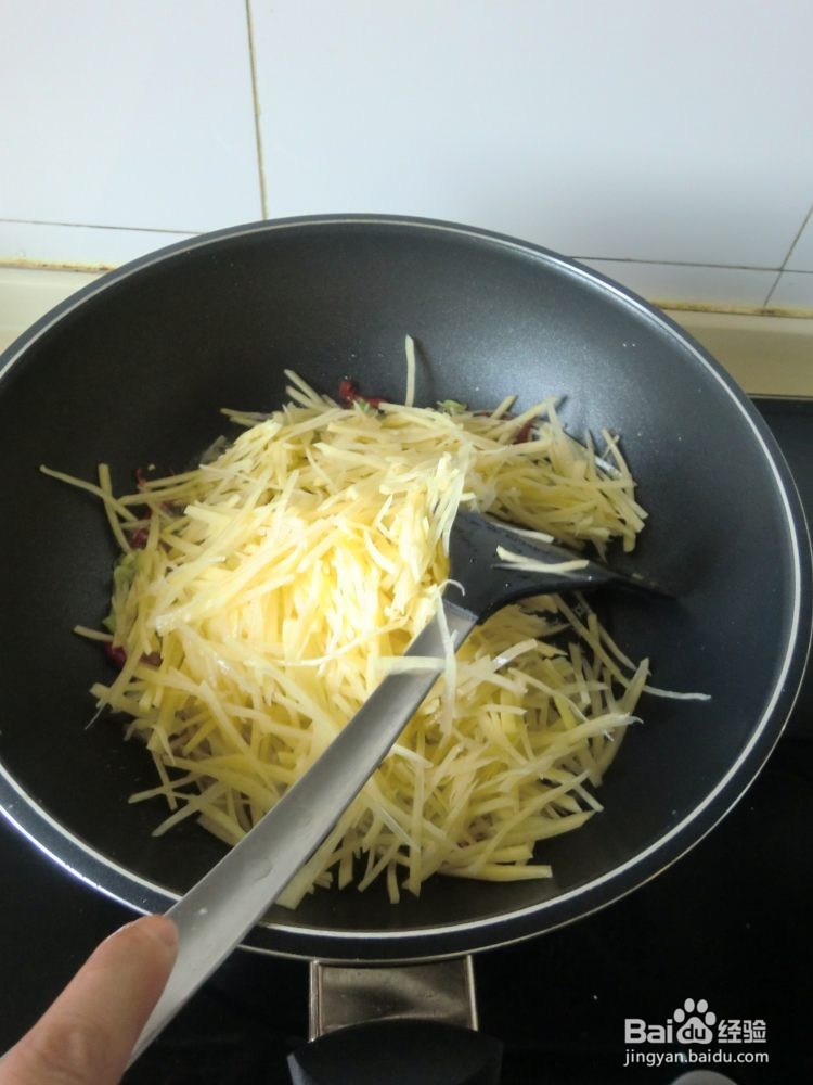 开胃酸辣土豆丝