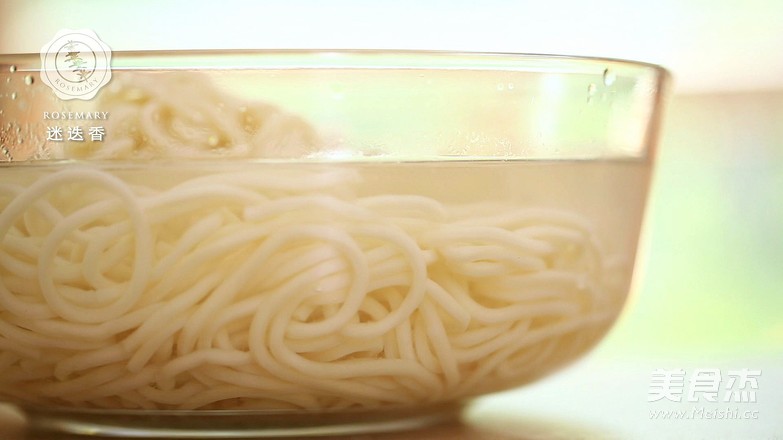 迷迭香：日式酱油炒面