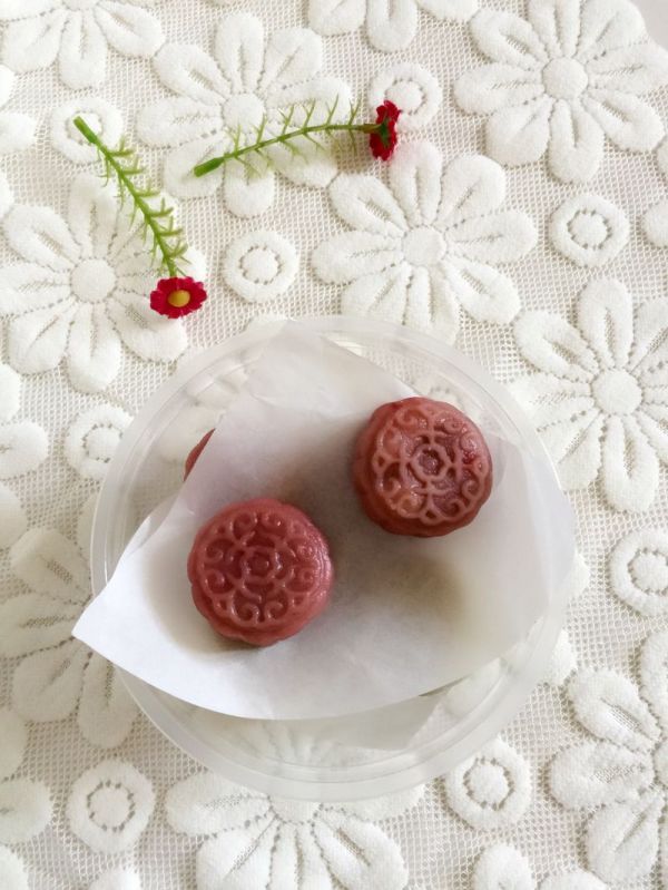 板栗馅儿冰皮月饼