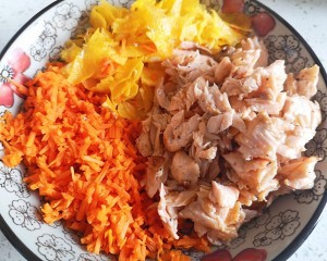 三文鱼糯米饭团的做法