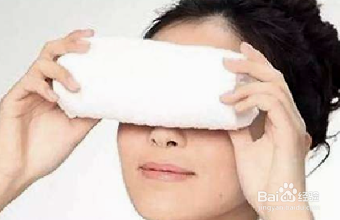 毛孔粗大黑头粉刺多怎么办