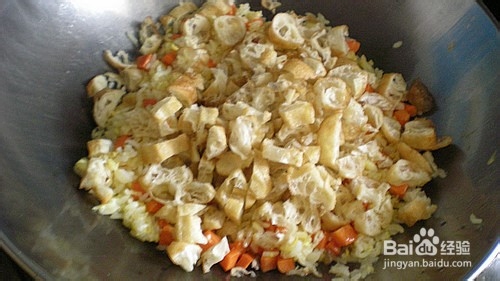 鸡蛋油条炒米饭的做法