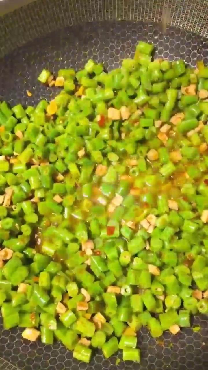 豆角炒肉怎么做？