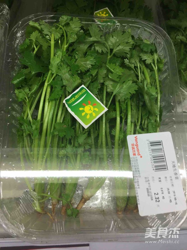 香菜爆肉丝的做法