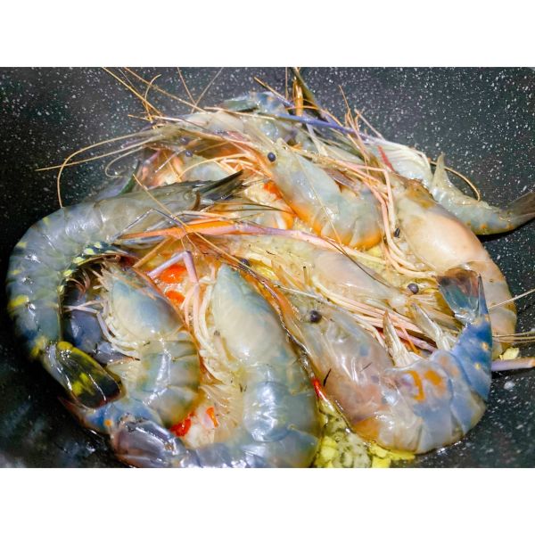 蒜蓉油焖椒盐罗氏虾