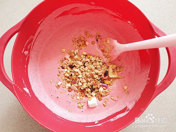 火龙果燕麦脆蛋糕