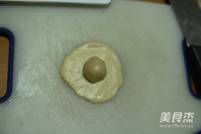 蛋黄酥的家常做法